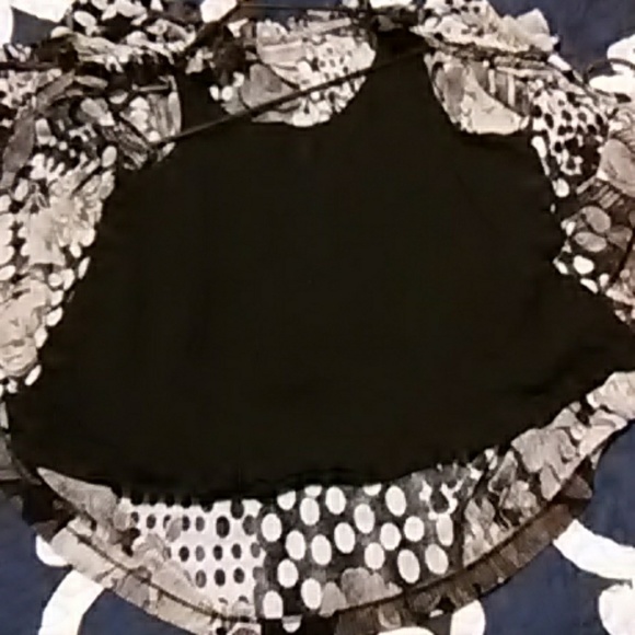 Two piece built in Sag Harbor tie front top - Picture 4 of 5